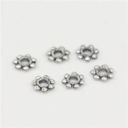 200pcs 4.4mm Platinum Round Daisy Flower Pattern Spacer Beads CF110-P